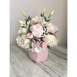 Seidenblumen Arrangement in einer Vase (Puderrosa)