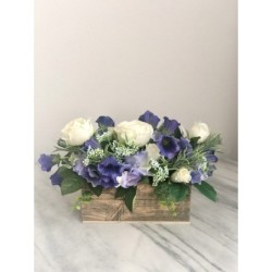 Altholz Kollektion - Arrangement in einem Holzgefäss