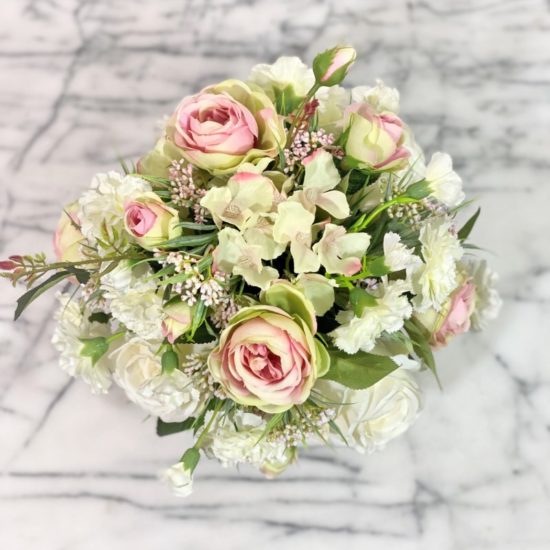 Kunstblumen Arrangement in einer Vase 2