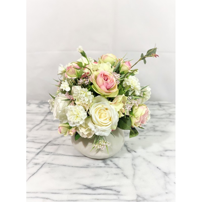 Kunstblumen Arrangement in einer Vase 4