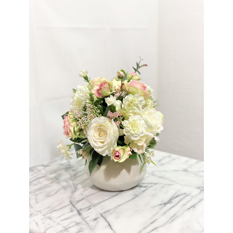 Kunstblumen Arrangement in einer Vase 6