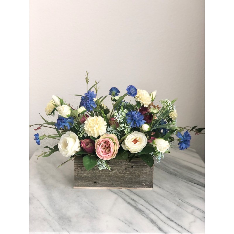 Altholz Kollektion - Kunstblumen Arrangement in einem Holzgefäss