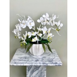 Grosses Arrangement mit Orchidee in einer Vase 2