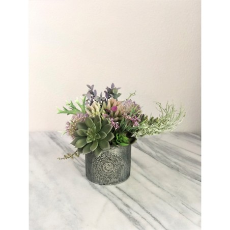 Kleines Arrangement mit Sukkulenten in einer Vase 2