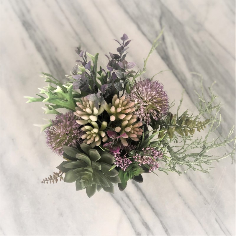 Kleines Arrangement mit Sukkulenten in einer Vase 5