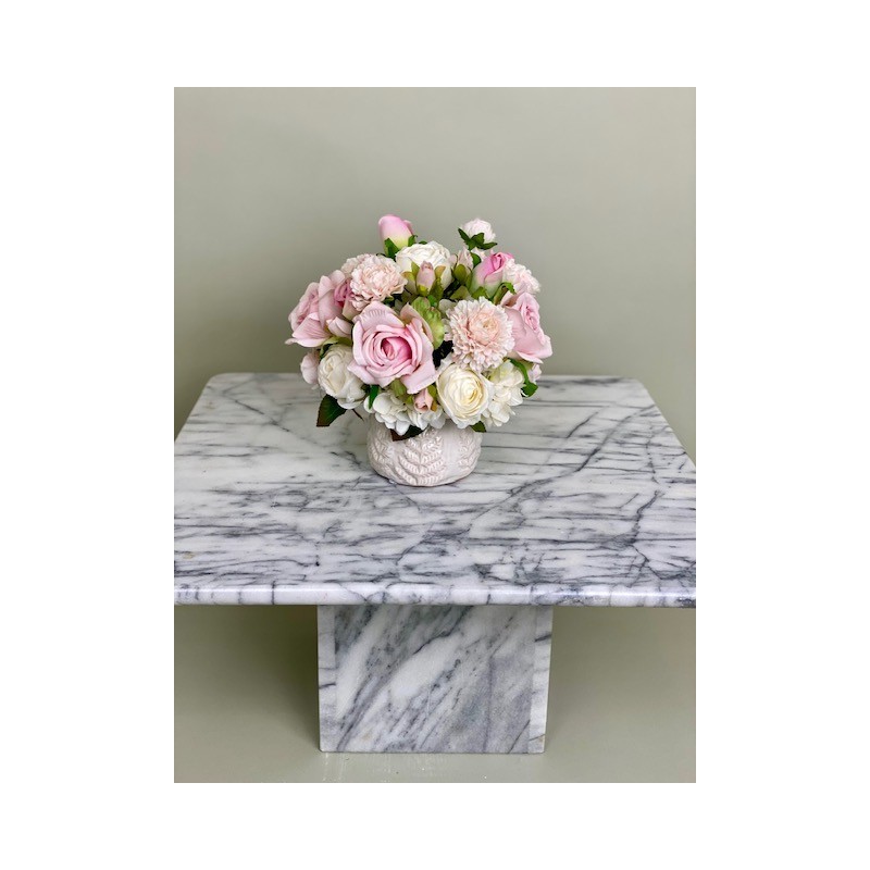 Künstliches Arrangement in einer Vase 2