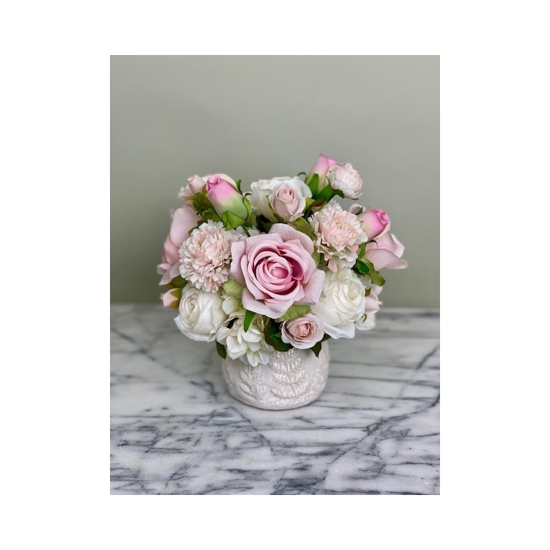 Künstliches Arrangement in einer Vase 4