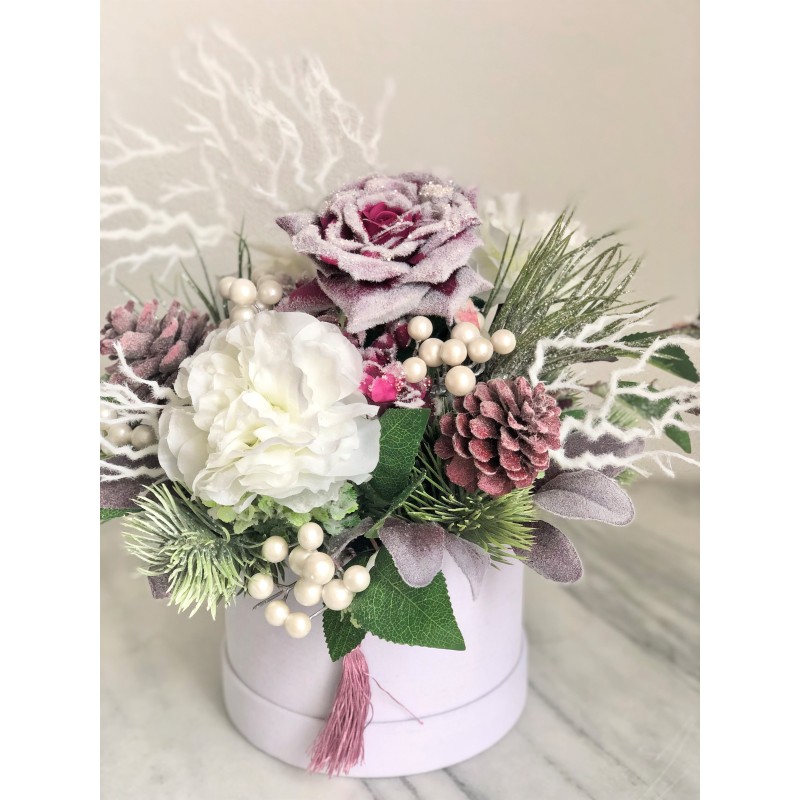 Winterliches Arrangement in einer Velour Box 2