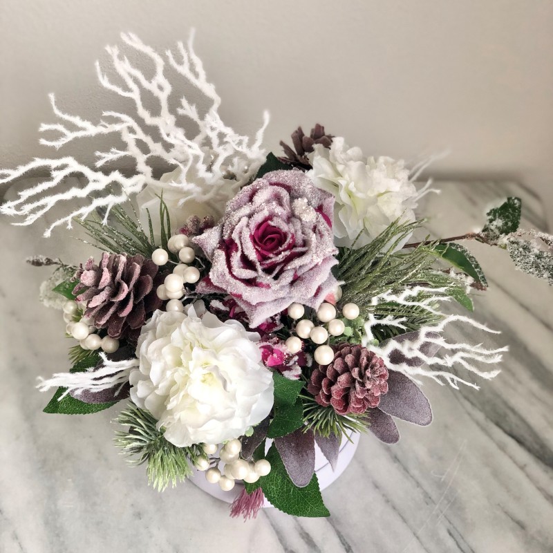 Winterliches Arrangement in einer Velour Box 3