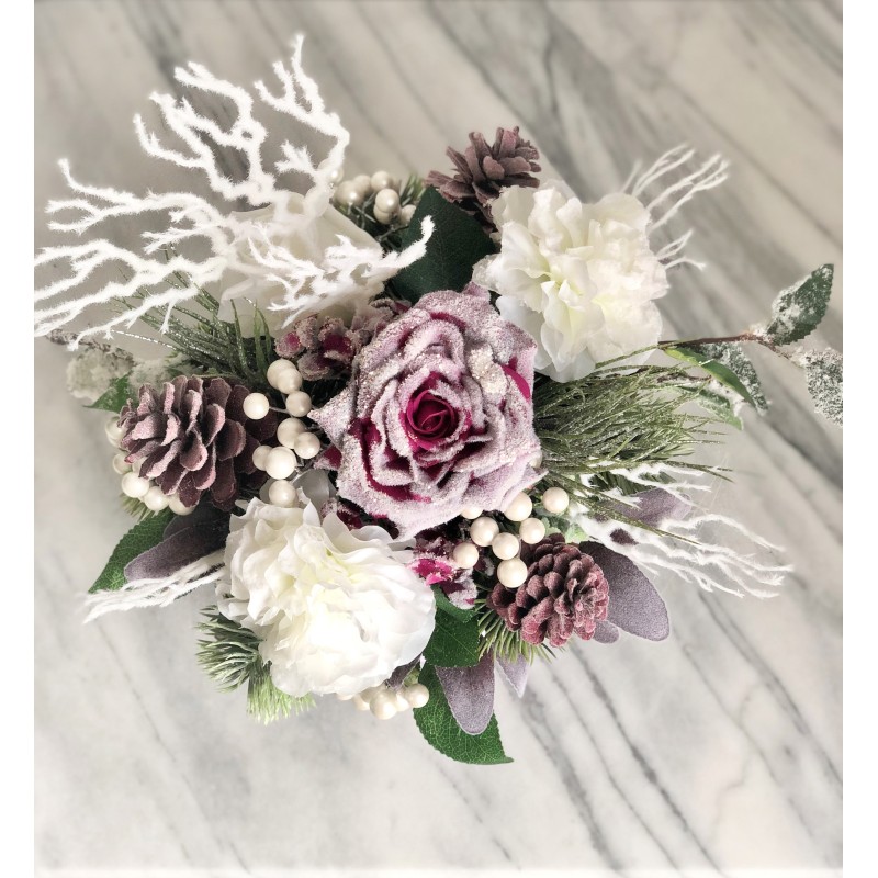 Winterliches Arrangement in einer Velour Box 4