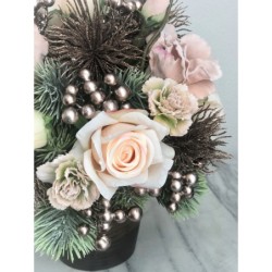 Weihnachtsarrangement in einer Vase 2