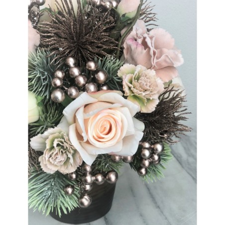 Weihnachtsarrangement in einer Vase 2