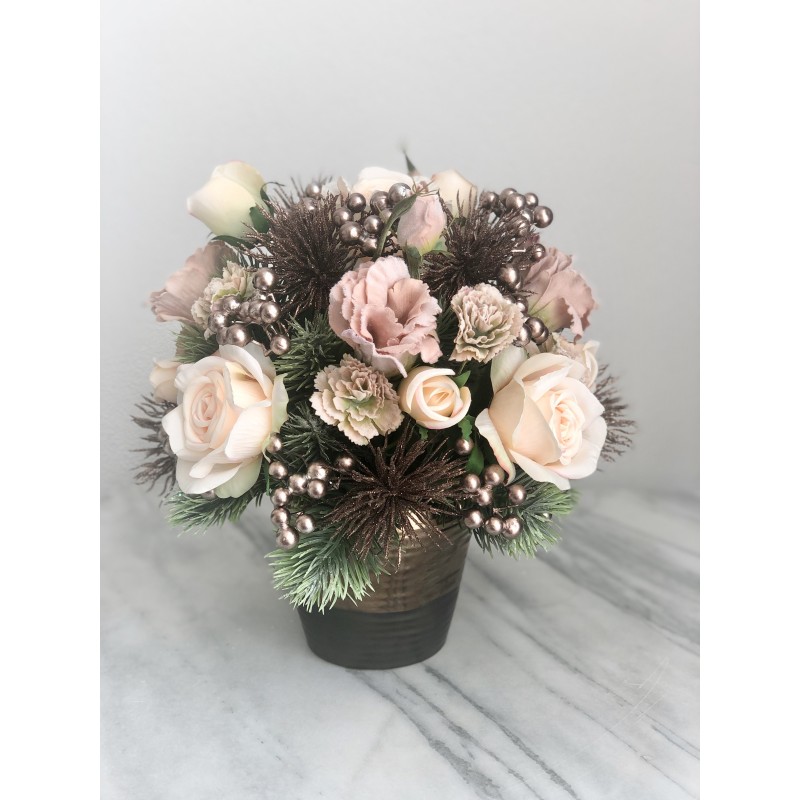 Weihnachtsarrangement in einer Vase 4