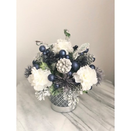 Künstliches Arrangement in einer Vase