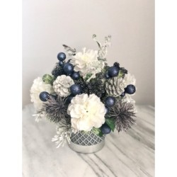 Künstliches Arrangement in einer Vase 2