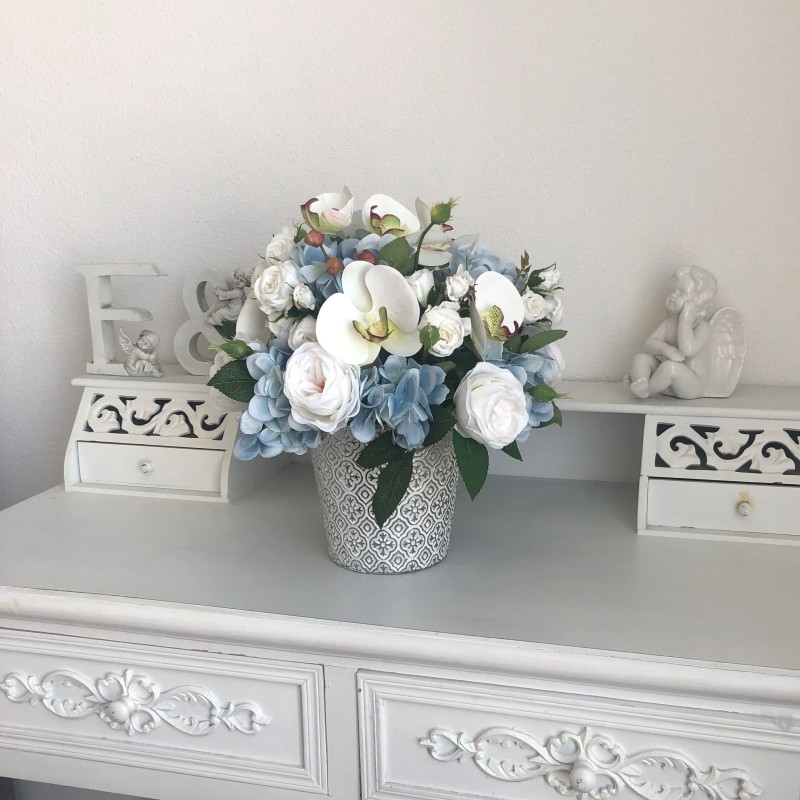  Hortensien und Orchideen in einer Vase 2