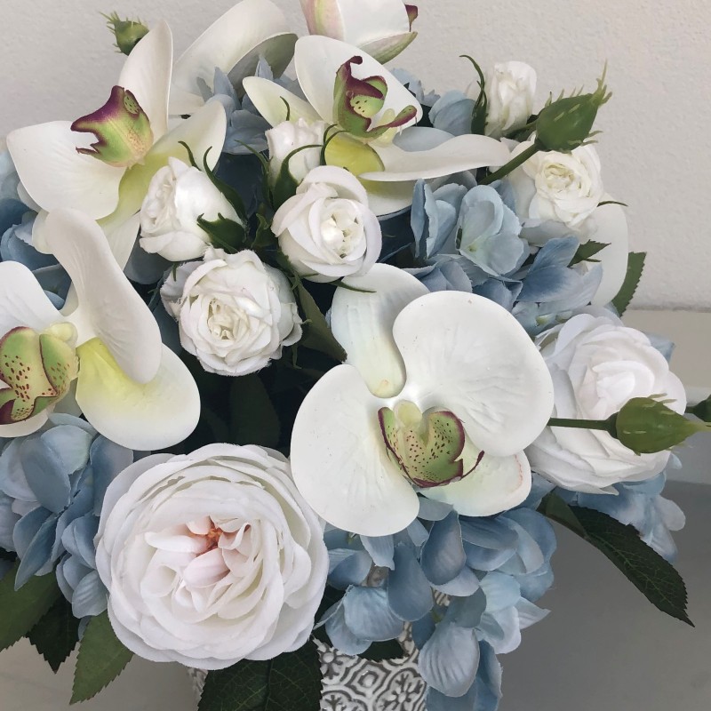  Hortensien und Orchideen in einer Vase 3