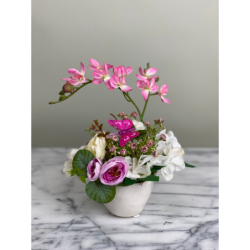 Festes Kunstblumen Arrangement mit Schmetterling