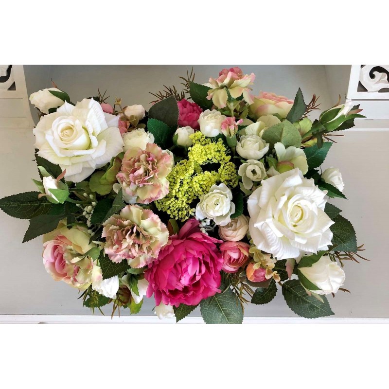 Kunstblumen Arrangement in einem Holzgefäss 4