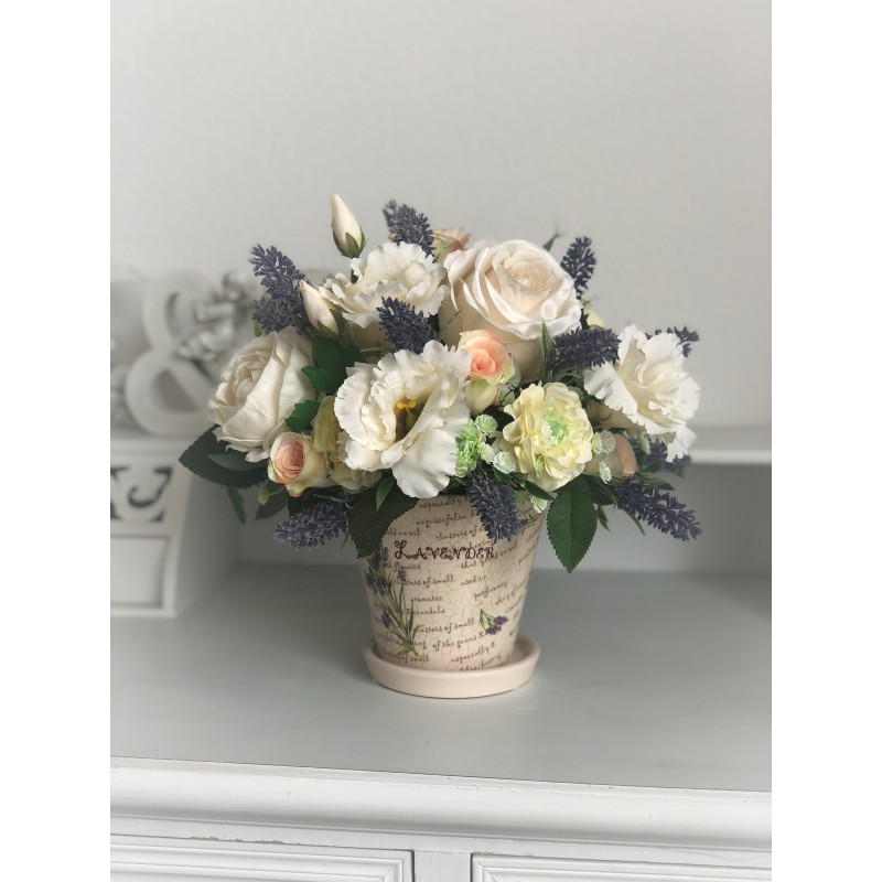 Künstliches Blumenarrangement in einer Vase 4