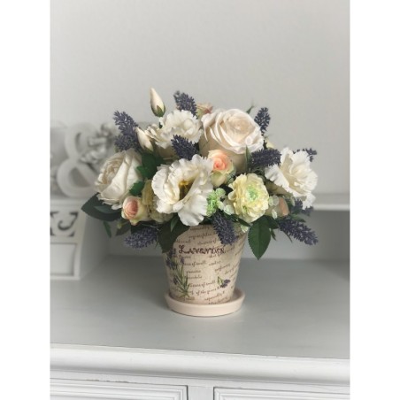 Künstliches Blumenarrangement in einer Vase 4