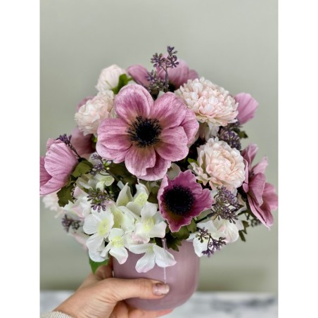 Romantisches Blumenarrangement in Rosatönen 6