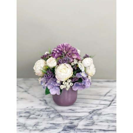 Kleines Arrangement in einer Vase