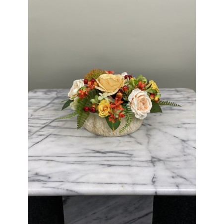 Künstliches Blumen Arrangement in einer Vase 2