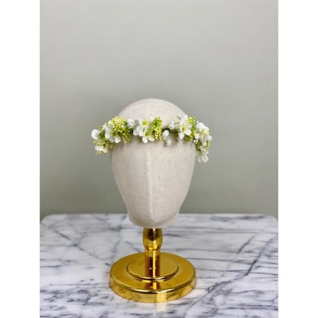 Blumenkrone mit gelben Akzenten