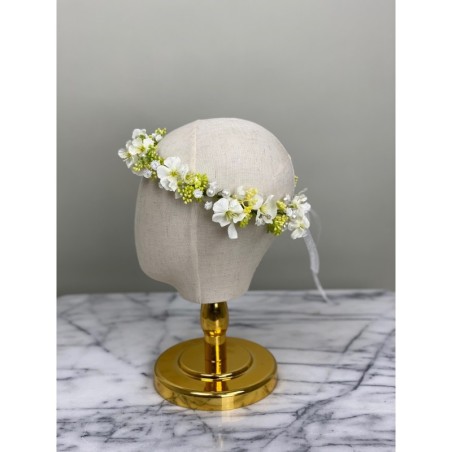 Blumenkrone mit gelben Akzenten 2