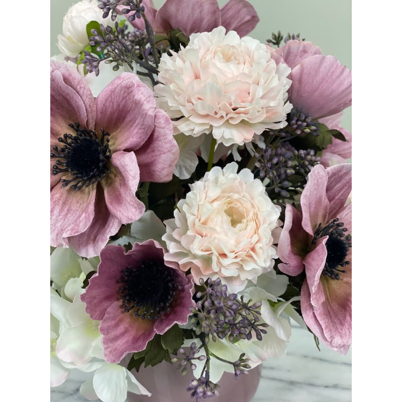 Romantisches Blumenarrangement in Rosatönen 5