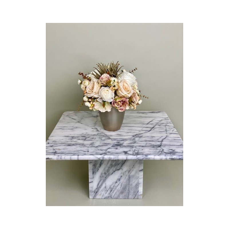 Künstliche Blumen Arrangement in einer Vase 2