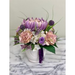Kleines Arrangement in einer Vase xx270