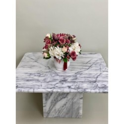 Kleines Arrangement in einer Vase befestigt 2