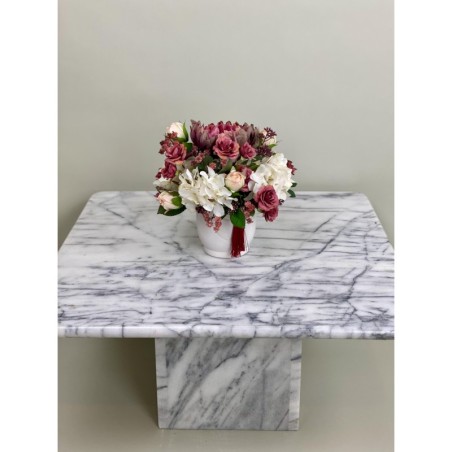 Kleines Arrangement in einer Vase befestigt 2