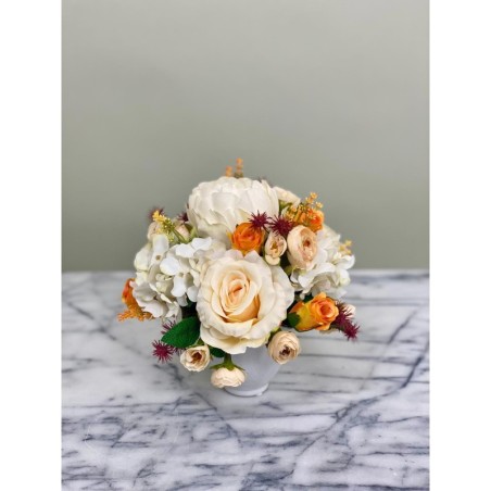 Elegantes Rosen-Arrangement in warmen Farbtönen 5