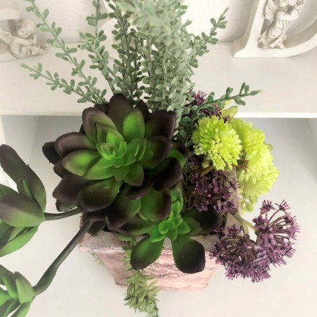 Künstliche Sukkulenten in einer Vase aus Beton 4
