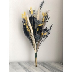 Eleganter Trockenblumenstrauss