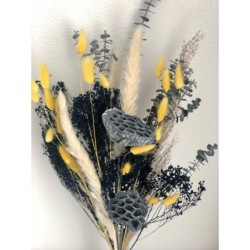 Eleganter Trockenblumenstrauss 2