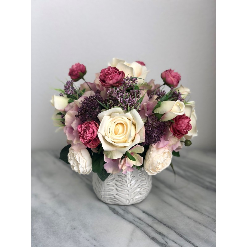 Buntes Arrangement in einer Vase besfestigt 6