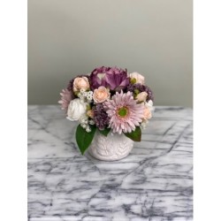 Kunstblumen Arrangement in einer Vase befestigt 2