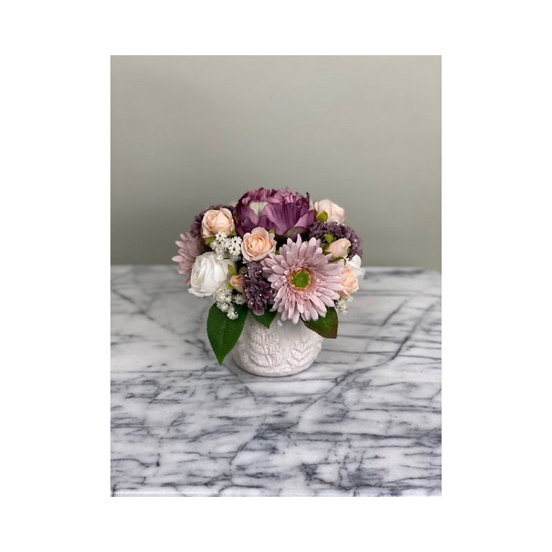 Kunstblumen Arrangement in einer Vase befestigt 2