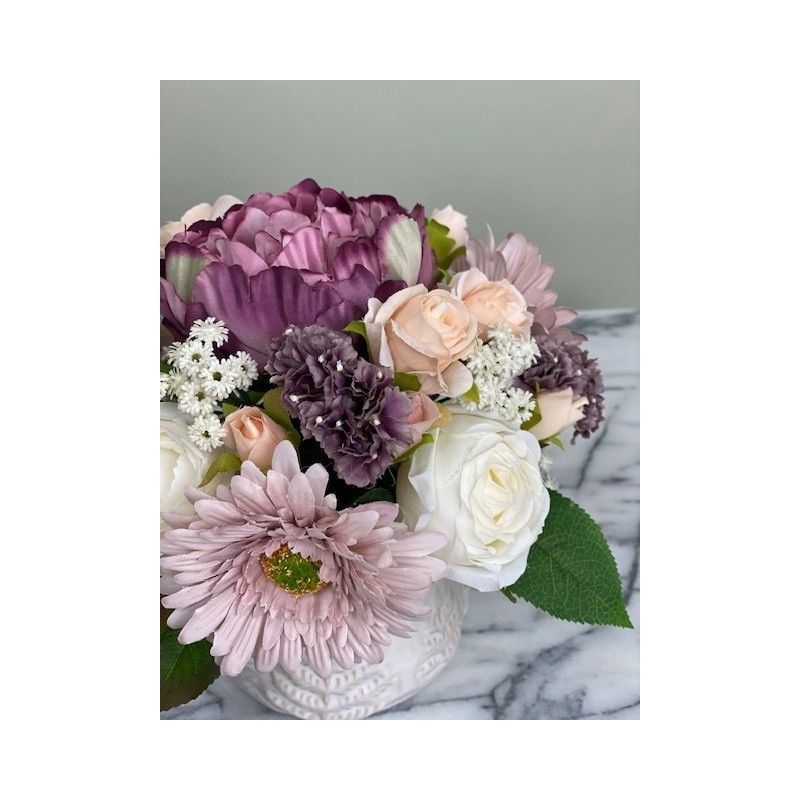 Kunstblumen Arrangement in einer Vase befestigt 6