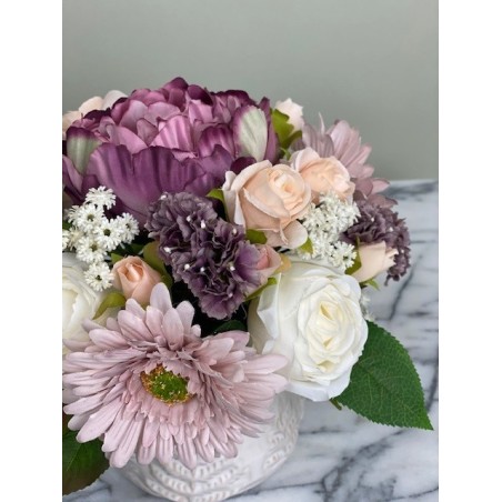 Kunstblumen Arrangement in einer Vase befestigt 6