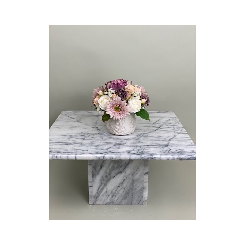 Kunstblumen Arrangement in einer Vase befestigt 7