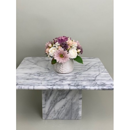 Kunstblumen Arrangement in einer Vase befestigt 7