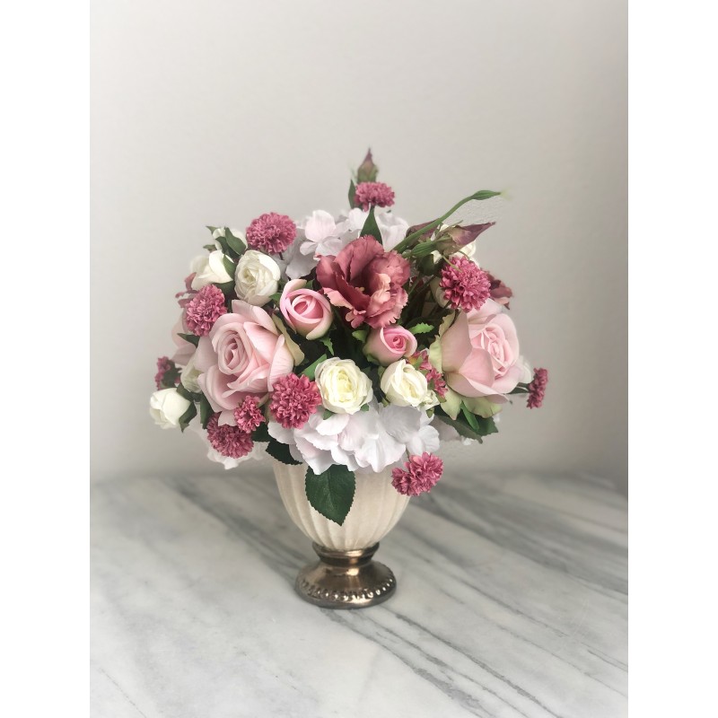 Wunderschönes Arrangement in einer Vase 4