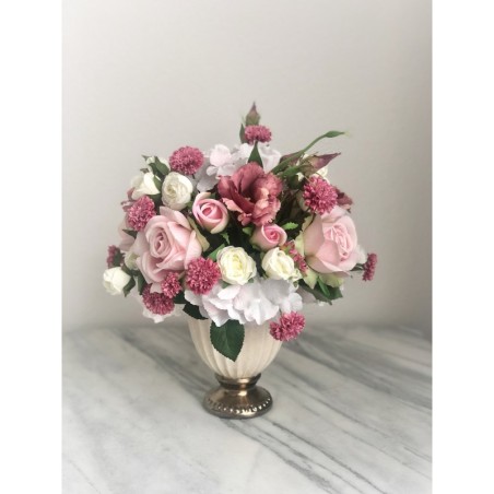 Wunderschönes Arrangement in einer Vase 4