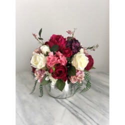 Seidenblumen Arrangement in einer Vase (silber)