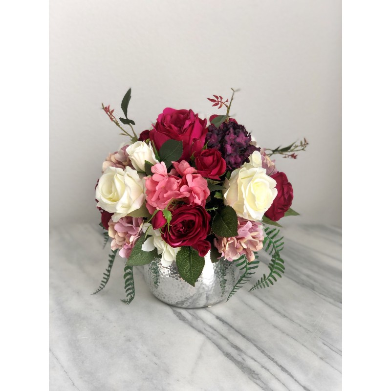 Seidenblumen Arrangement in einer Vase (silber)